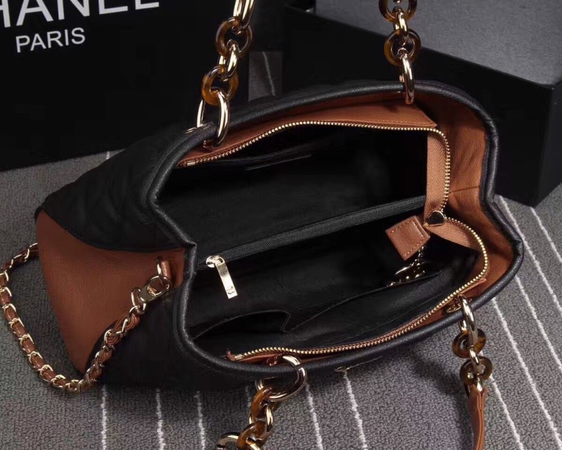 Ch**el shopping bags